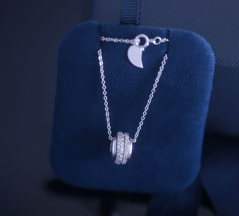 Piaget necklace 05lyx21